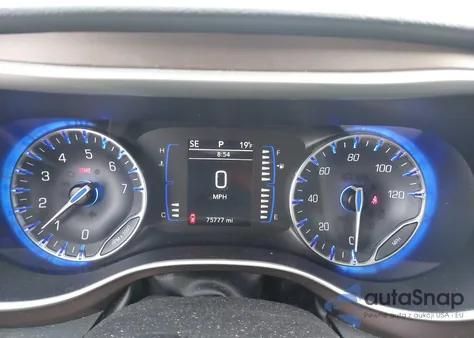 2019 Chrysler Pacifica Touring L z USA, uszkodzony, nr VIN 2C4RC1BG2KR532633